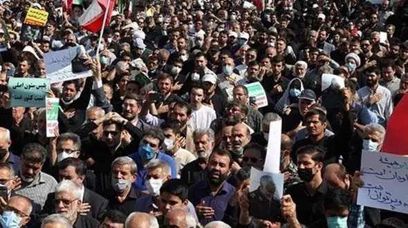 برگزاری تجمع اقشار مختلف مردم در میدان انقلاب