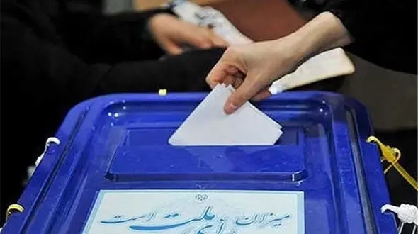 احمدی‌نژاد ضربات جبران ناپذیری به کشور زد
