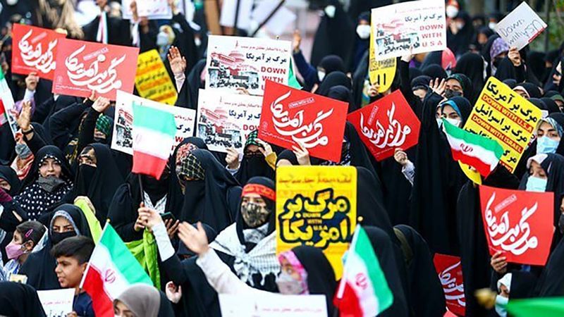 فریاد اعتراض میلیون‌ها ایرانی علیه استکبار در مراسم 13 آبان