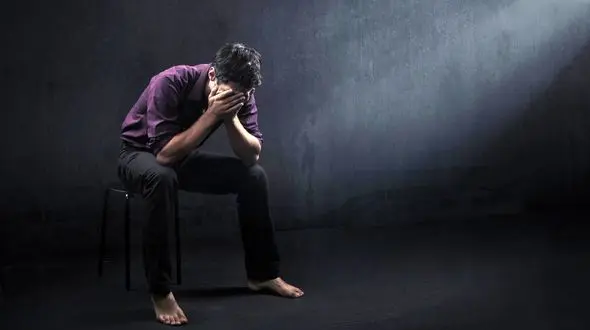 افسرده ها چه نشانه هایی دارند؟