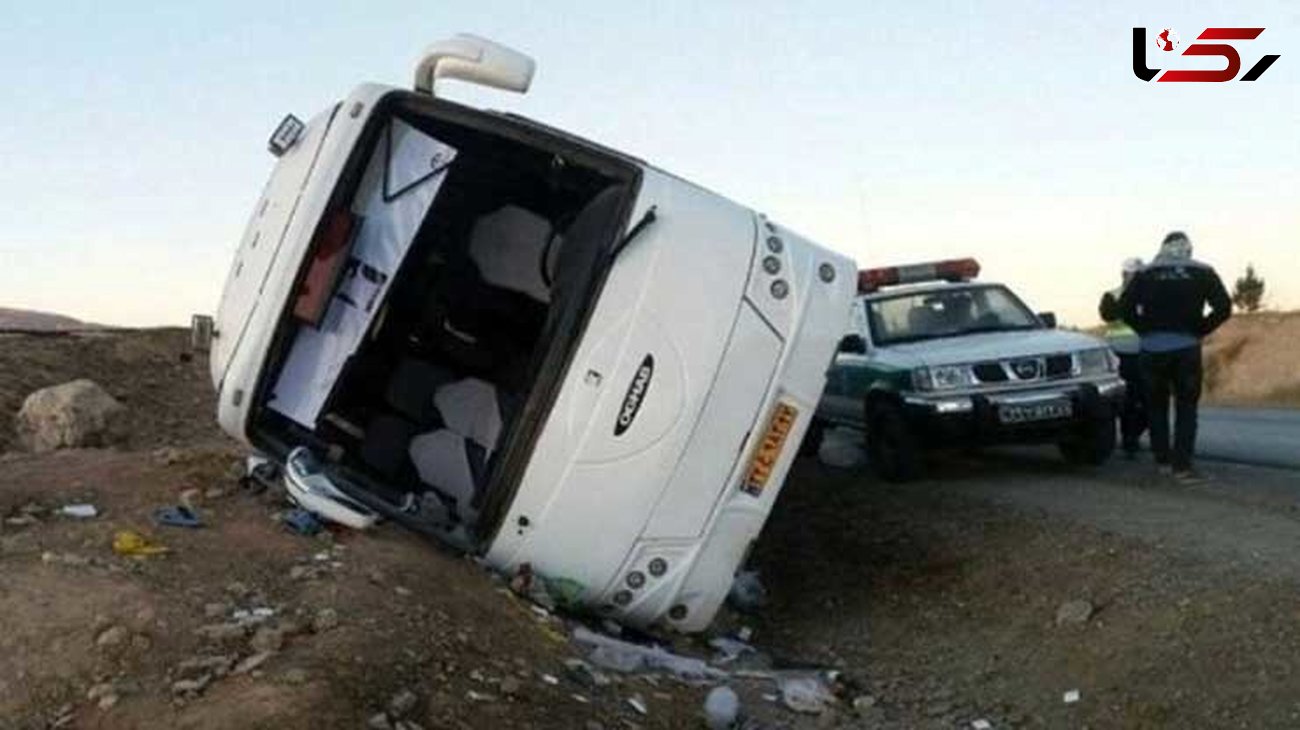 واژگونی مرگبار اتوبوس در انار +عکس
