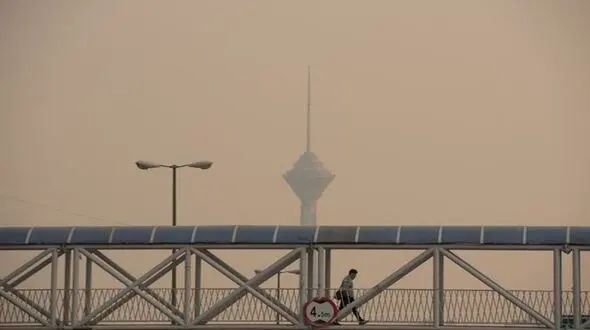 وزش باد شدید و خیزش گرد و خاک در تهران