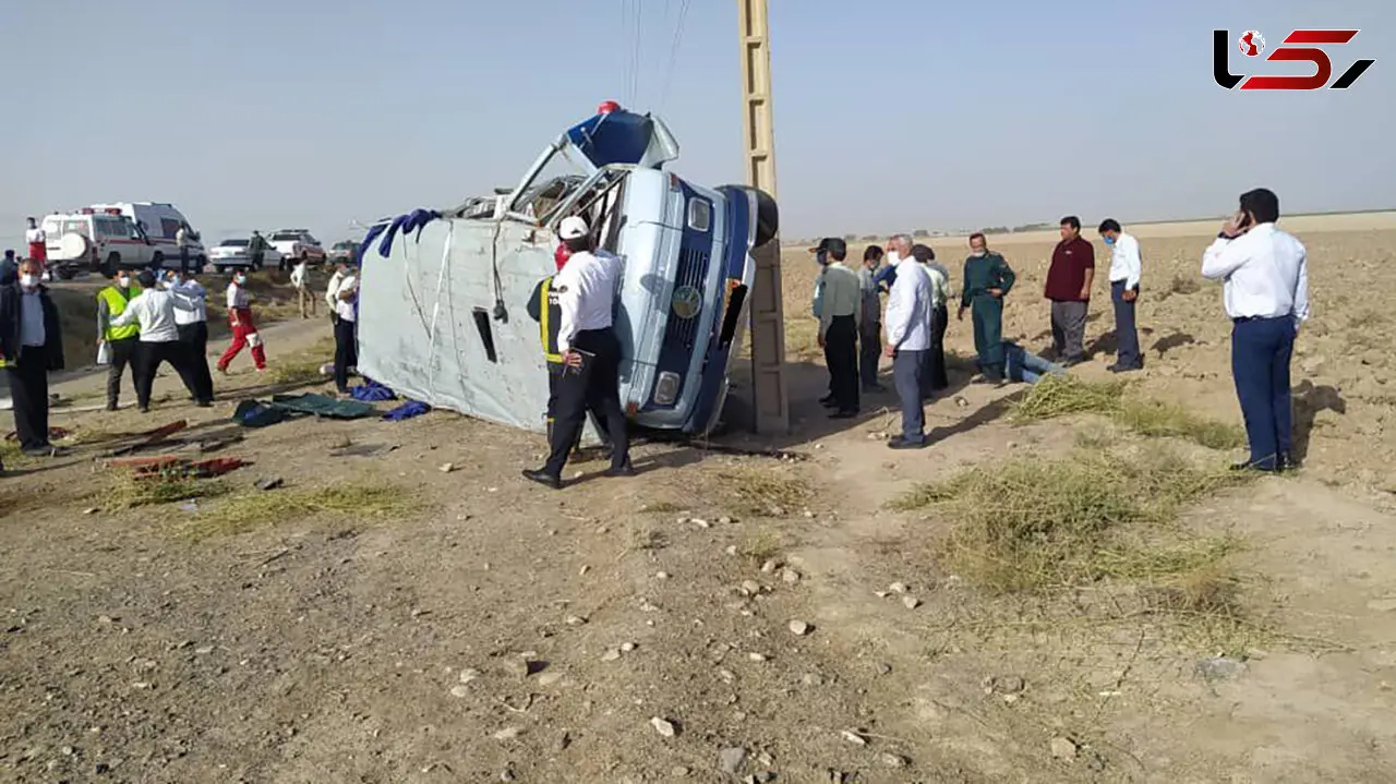 واژگونی مینی‌ بوس در نیشابور با یک کشته و 11 زخمی