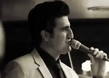 دانلود آواز باشکوه محسن لرستانی / آهنگ تموم شدم اون لحظه که داشتی میرفتی ...