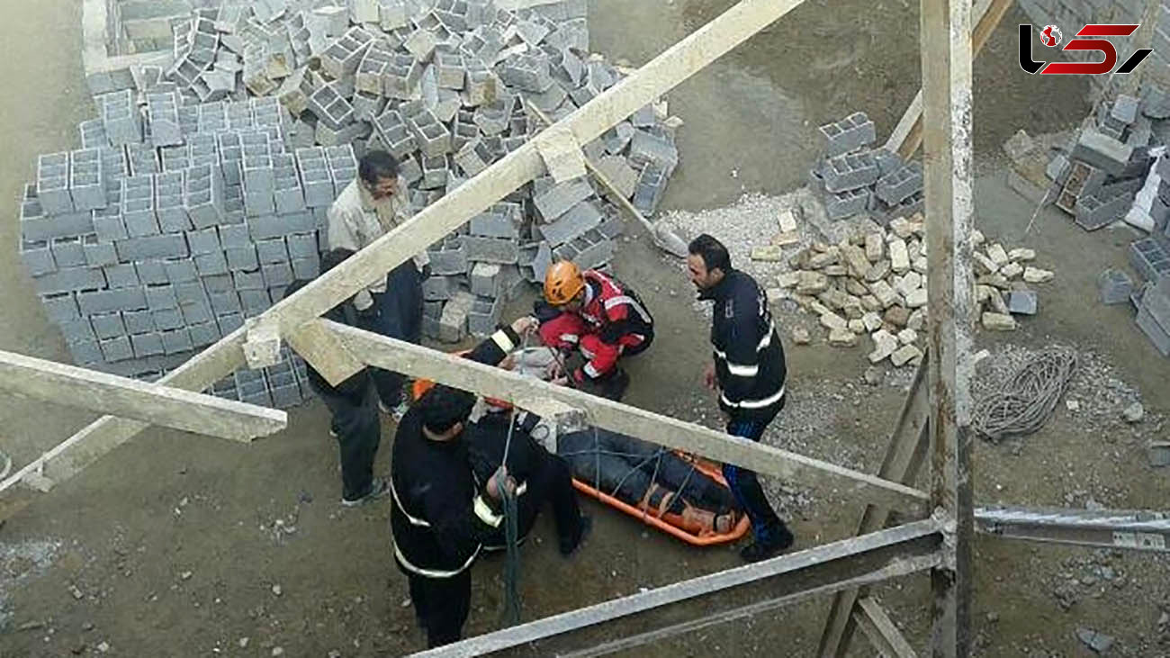 زنده به گور شدن مرد شیرازی زیر ریزش ساختمان + عکس