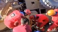 فیلم عملیات نفسگیر نجات راننده از کابین لودر واژگون شده در سبزوار