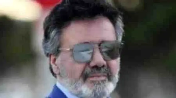 دانلود آهنگ معین / ترانه محبوب به نام قفس