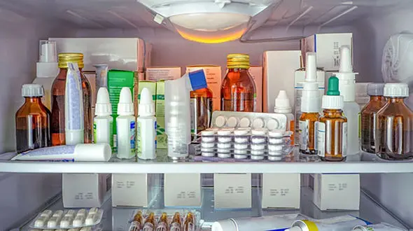 اولین محموله دارویی پزشکان بدون مرز از مسیر ترکیه وارد ایران شد