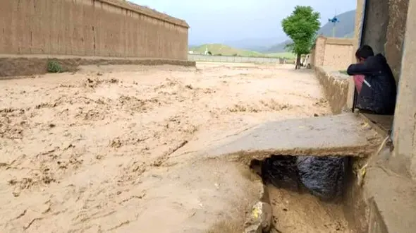 5 کشته در سیل عصر امروز تفرجگاه سلطان شهباز استهبان 