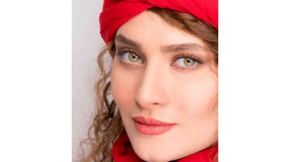 استایل خاص خانم بازیگر خانه خورشید / ساناز سعیدی کیست؟