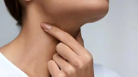 فرق گلودرد کرونایی با گلودردهای دیگر