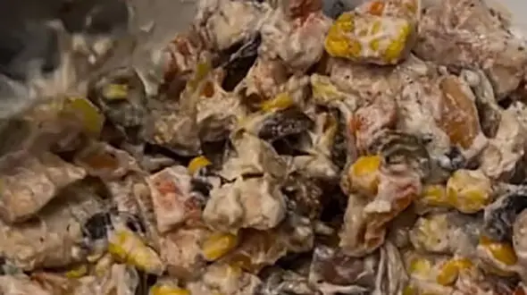 سالاد مرغ و قارچ یک سالاد پر و پیمون برای ورزشکارا + فیلم
