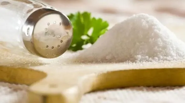 نمک دریا بر فشار خون چه تاثیری دارد؟