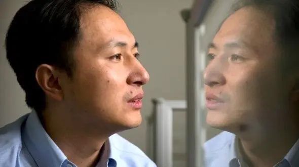 مجازات مرگ در انتظار  یک دانشمند+ عکس