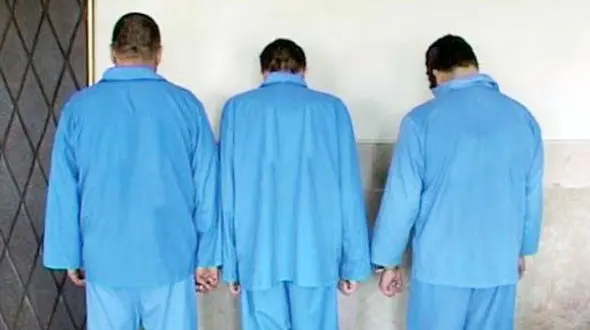 این 3 نفر علاوه بر خودروهای چپی خریداران ماشین لاکچری را هم رنگ می کردند + عکس