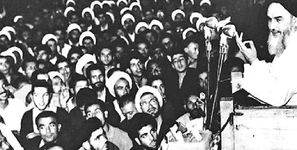 جوانان کفن پوش با دست خالی جلوی گلوله رفتند/ نگاهی به قیام خونین ۱۵ خرداد سال ۴۲