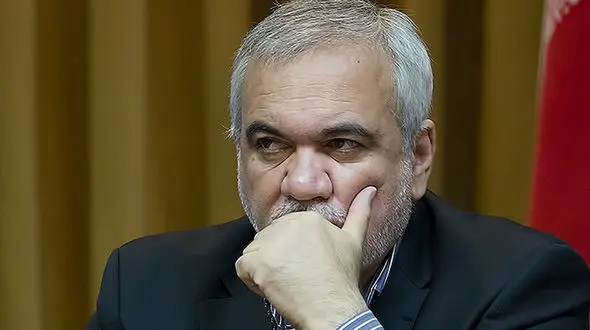 فتح‌الله‌زاده: قیمت بازیکنان کمرشکن است/ تعیین سقف قرارداد عقلایی نیست/ باید احترام وریا حفظ شود