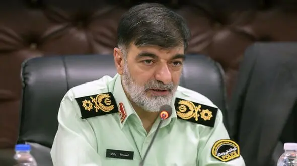 عکس سفر در زمان / تصاویر جوانی «سردار رادان در حال قدم زدن با محمدرضا آقاسی»