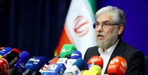 فیلم / واکنش وزیر علوم به شعرخوانی در وصف او: فرهنگ جلسات را باید تغییر دهیم / روز اول گفتم نامه‌ با عنوان مقام عالی وزارت را نمی‌پذیرم