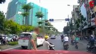 واکنش عجیب راننده کامیون به موتورسواری که راه را مسدود کرده بود +فیلم 