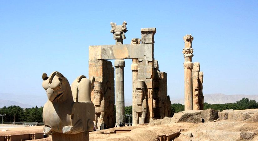 سفر به ایام قدیم؛ تخت جمشید پیش و پس از کاوش‌های اولیه در ۱۱۹ سال پیش