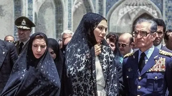 سفر به ایام قدیم/ ضیافت و سفرهای عجیب و پرخرج محمدرضا و فرح از جیب ملت / سال 1355