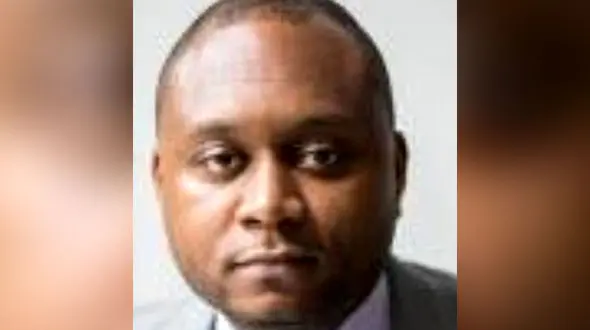 فیلم لحظه اقدام شیطانی یک وکیل با دختر جوان در آسانسور + عکس