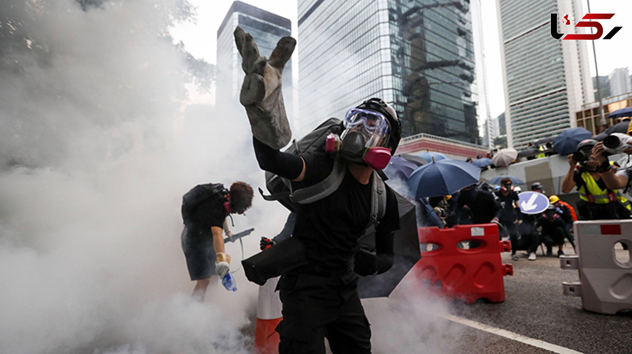 هنگ‌کنگ همچنان شاهد درگیری‌های شدید است+ تصاویر