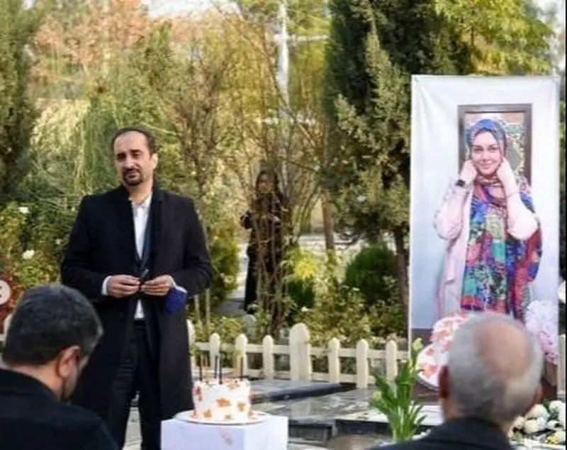 آزاده نامداری