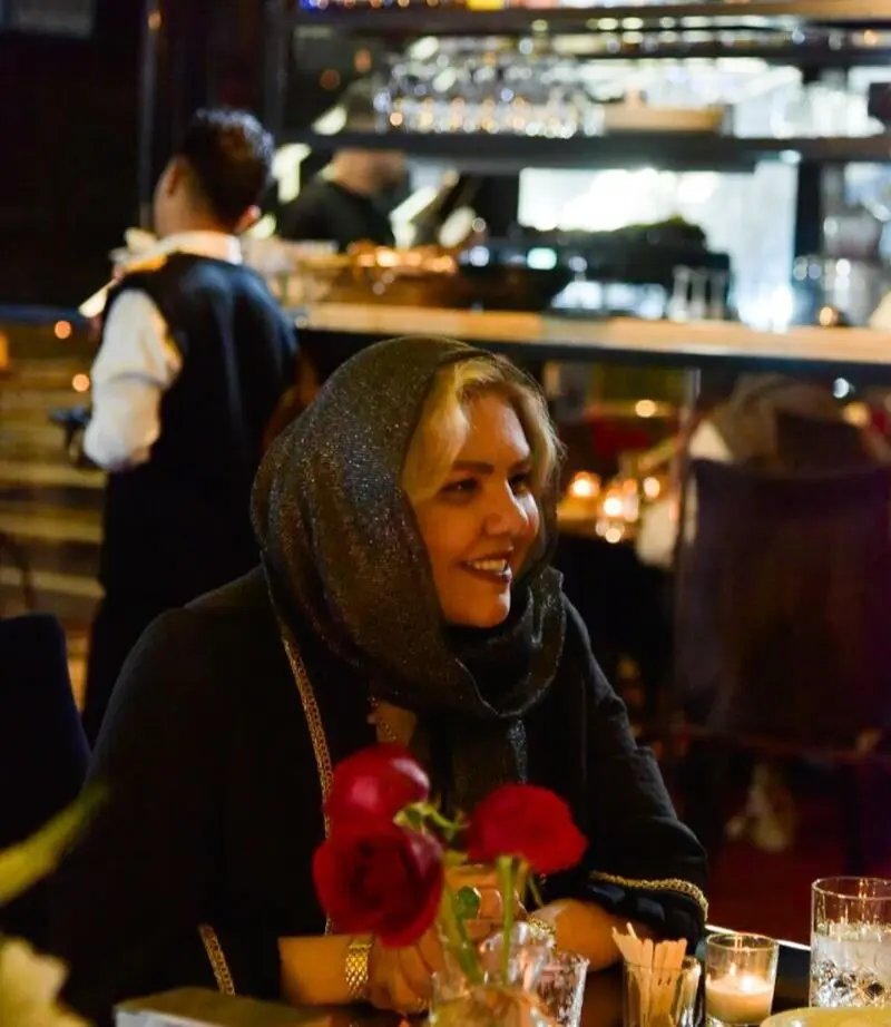 افسانه چهره آزاد