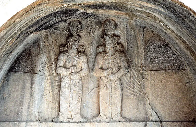 Taq-Bostan-Small-Arch