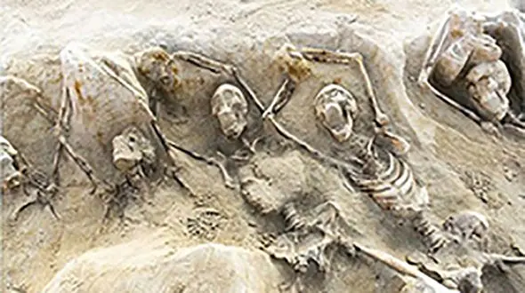 پیدا شدن اسکلت چند انسان در رستم آباد
