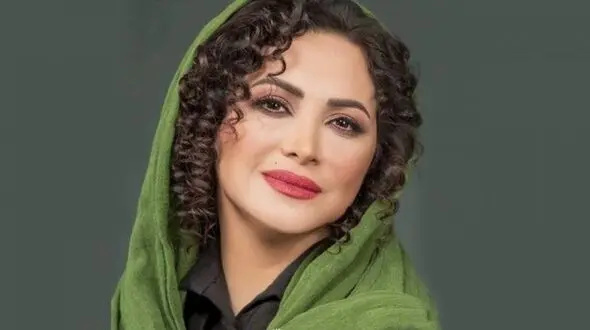 فیلم / نگاهی به تغییر دکوراسیون و چیدمان خانه لوکس کمند امیرسلیمانی برای عید امسال / خانه ای از بهشت به این خونه و چیدمانش میگن !