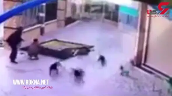 مرگ وحشتناک زن جوان زیر در آهنی پارکینگ + فیلم (+16)
