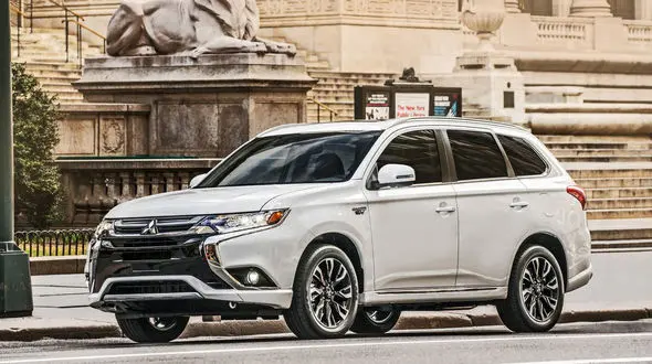 تمدید شرایط فروش ویژه نمایشگاه میتسوبیشی و DS تا ۶اسفند