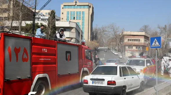 ضد عفونی خیابان ولیعصر تهران با خودروهای ضد کرونا شهرداری +تصاویر