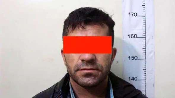 اخاذی از اصفهان تا تهران / دستگیری جاعل مامور نما در ایستگاه مترو +عکس