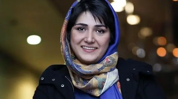 این خانم بازیگر مشهد را به هم ریخت! /او اعتراض دارد!+تصویر