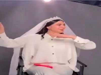 فیلم  / آموزش رقص اصیل آذری با مریم مومن پشت صحنه عروسیش / چه حرفه ای میرقصه خانم بازیگر اردبیلی ...