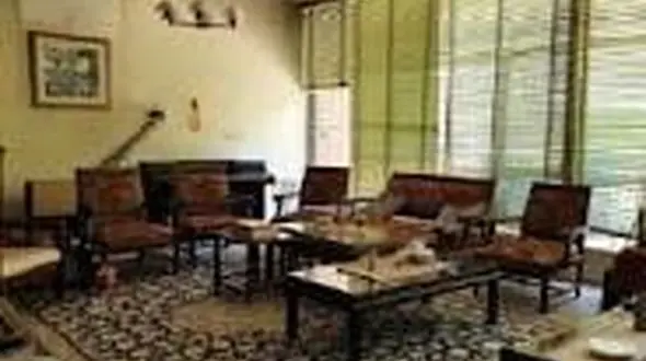 سرقت از خانه "به‌آذین" نویسنده و مترجم نامدار ایران / به رغم پلمب بودن!