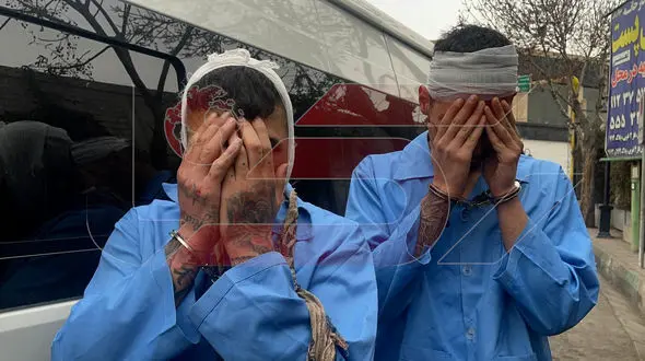 فیلم بازسازی صحنه قدرت نمایی 2 گنده لات در صالح آباد تهران / همگی بعد از بازداشت به صحنه جرم بازگردانده شدند