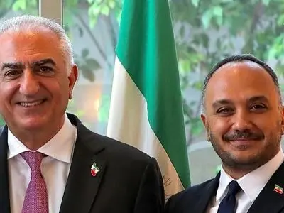 فیلم / احسان کرمی بازنده‌ای که تازه فهمید فحاشی زبان مشترک سلطنت‌طلبان است !/ افشاگری تازه یک بازیگر فراری ...