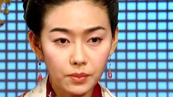 سفر درزمان / ژست های بامزه «سولان و سوسانو» در اتاق گریم سریال جومونگ/ سال 1384