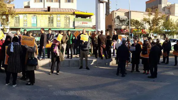 تجمع دوباره سپرده گذاران کاسپین مقابل مجلس+تصاویر