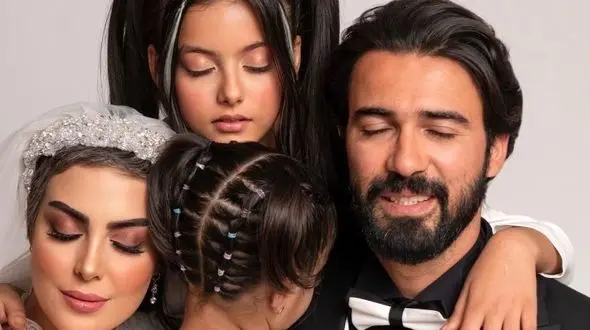 فیلم/ مراسم جذاب سالگرد ازدواج نیلوفر شهیدی با حضور فرزند خوانده شان رستا و دختر جدیدشان/ نیلوفر شهیدی: و حالا چیستا به زندگی ما اومد.../ در سالگرد روزی که من و امید قدم در راه عشق گذاشتیم...