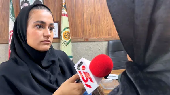 فیلم گفتگو با زن جوان مالباخته در غرب تهران /  با شمشیر تهدیدم کرد و طلاهایم را غارت کرد!