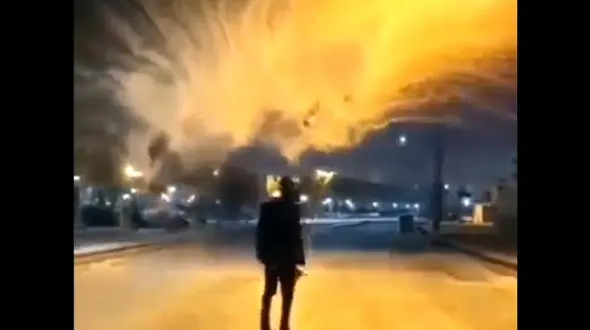 ببینید /تبدیل آب جوش به بخار در هوای سردتر از سیبری مشهد! + فیلم