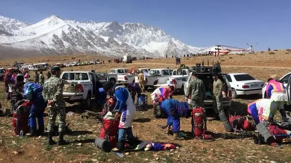 کمپینگ شبانه 30 کماندوی ارتش در کوهستان با دمای 15 درجه زیر صفر