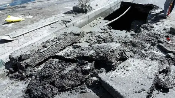 زمین در شهرری دهان باز کرد+ عکس