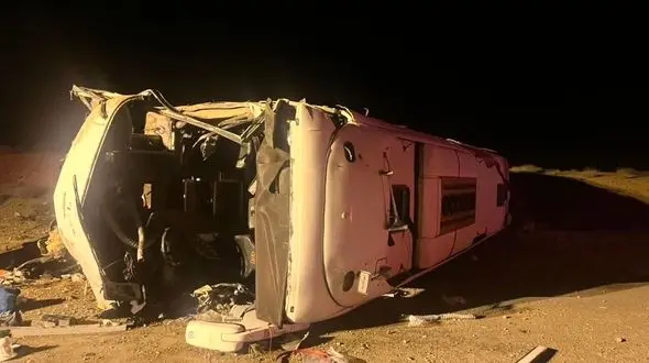 13 کشته در حادثه واژگونی اتوبوس نزدیکی نطنز